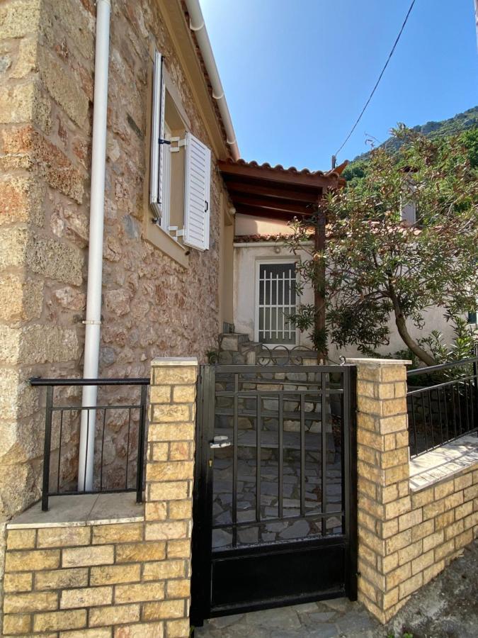 Barbajonn'S Stone House Villa Monemvasía Exteriör bild